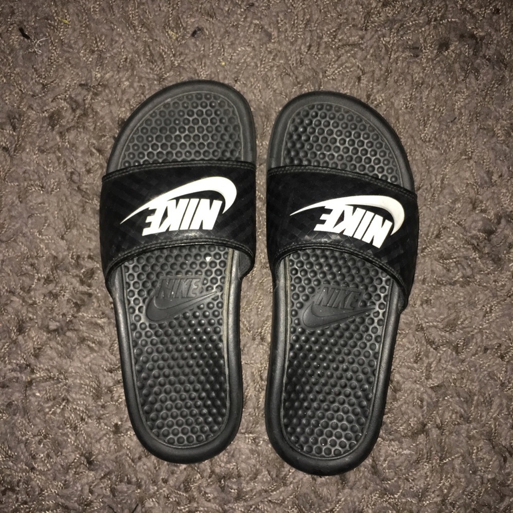 Women’s Nike slides